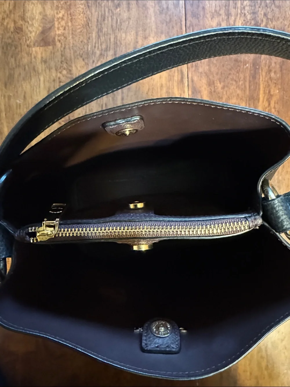 Coach sleek pebble